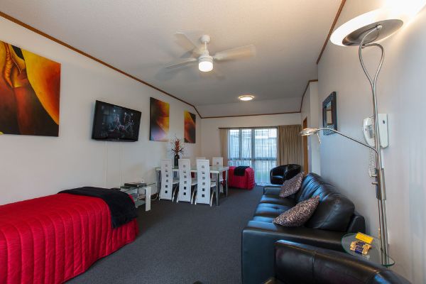 Hotel Summit Motor Lodge (Tauranga)